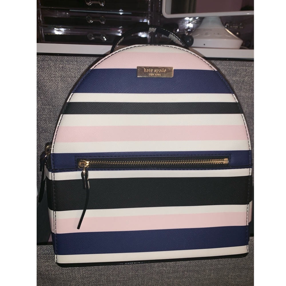 GORGEOUS LIKE NEW KATE SPADE BACKPACK PURSE